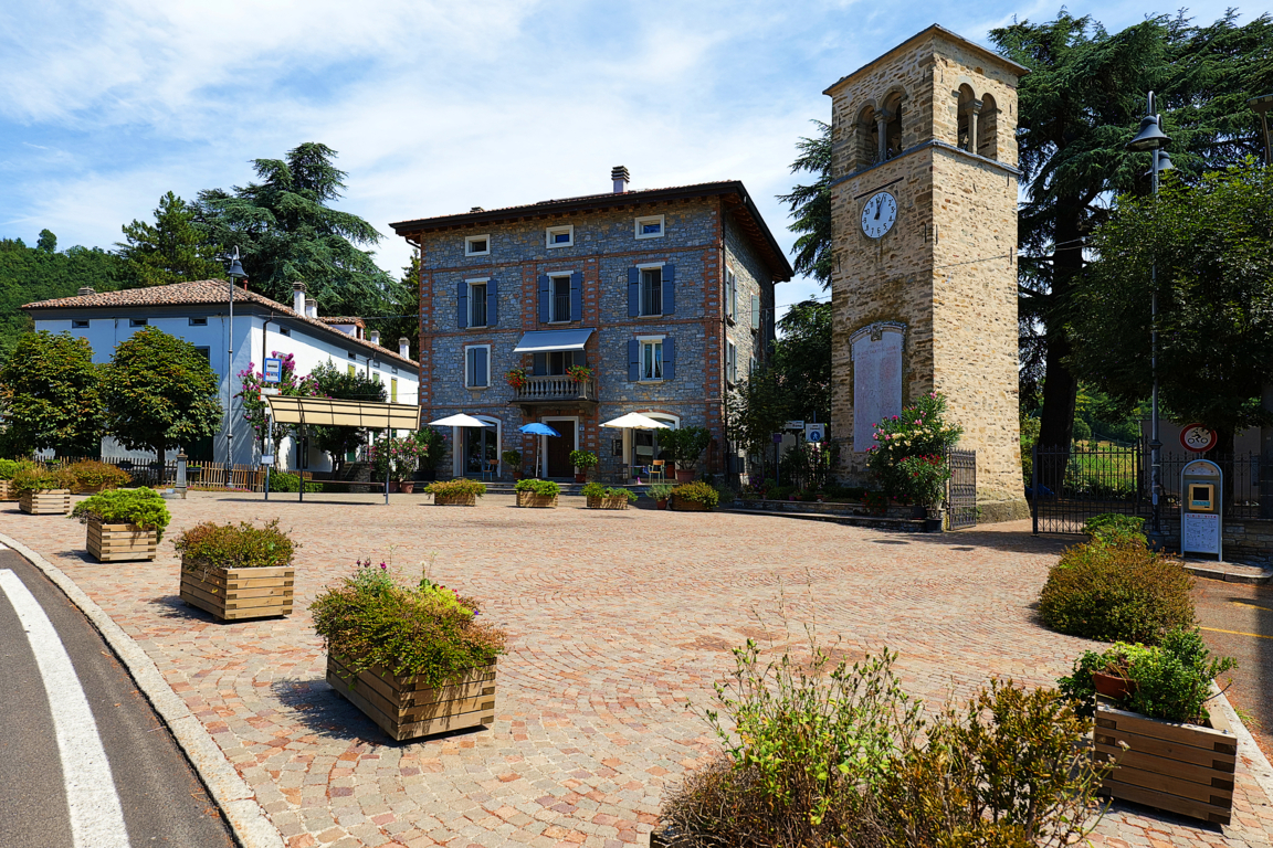 Prignano Piazza Roma 3